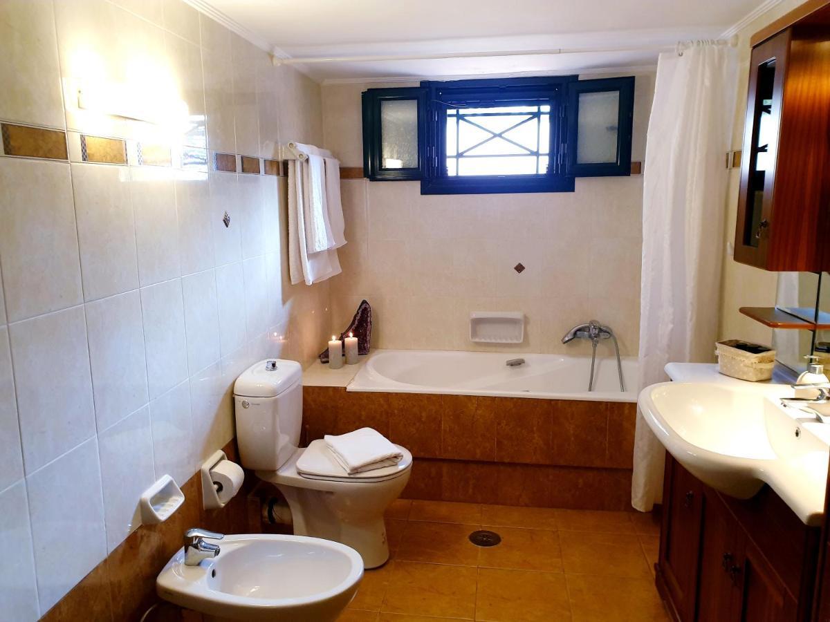 Elaianthos Villa Kalamata Bagian luar foto